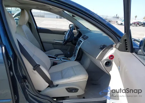 2011 Volvo S40 T5/T5 R-Design z USA, uszkodzony, nr VIN YV1672MS3B2536472